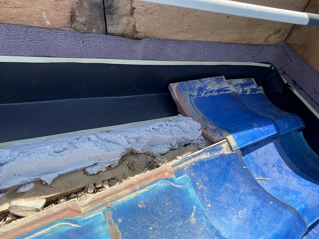 地瓦葺き寝屋川市