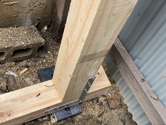 土台金具　寝屋川市