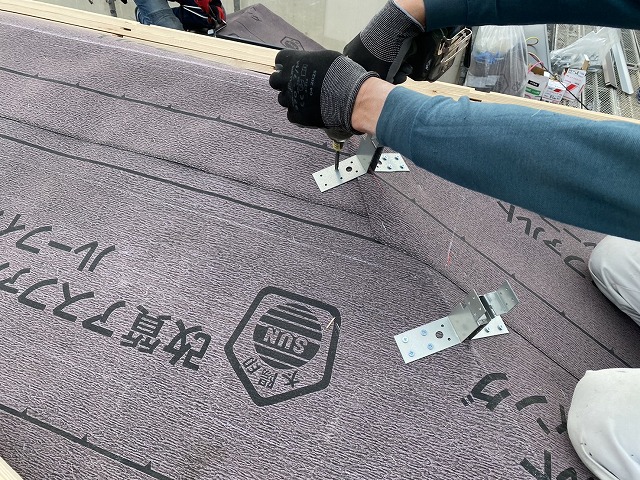 棟金具　八幡市