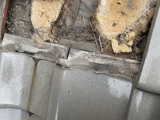 地瓦ホコリ　寝屋川市