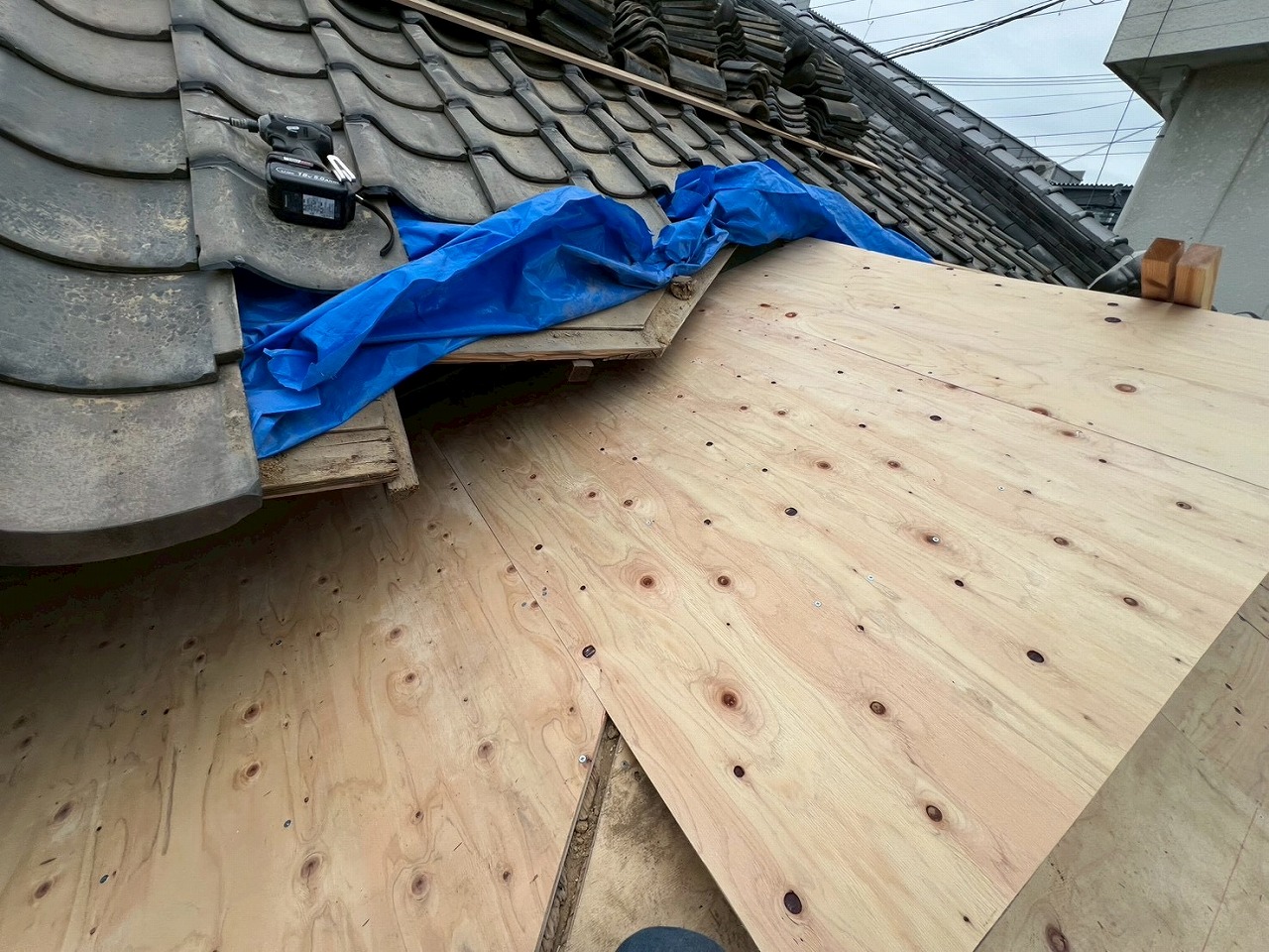 下地工事　寝屋川市