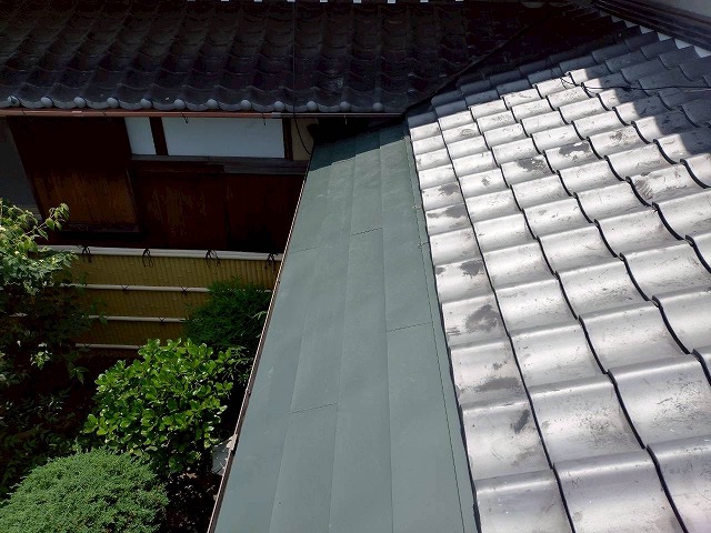 寝屋川市のお寺で書院の屋根補修！銅板からカレッセ遮熱＋への葺き替えと日本瓦の葺きなおしが完成！