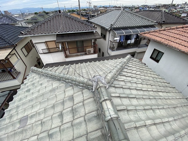 屋根全景　寝屋川市