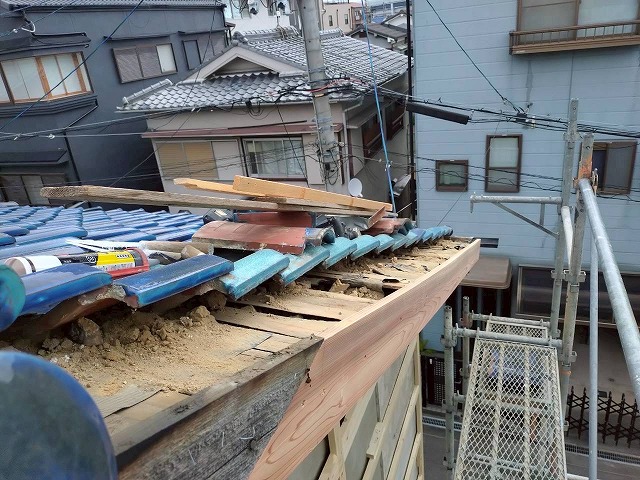 袖瓦用の木下地