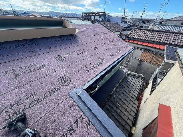 下葺き完了した屋根面