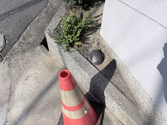 瓦割れ　寝屋川市