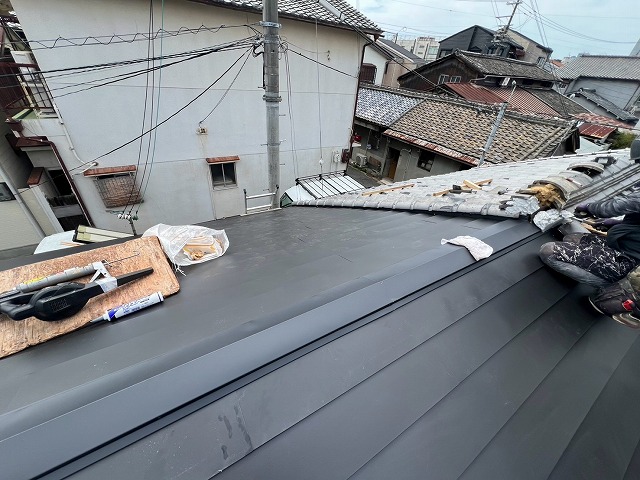 板金屋根完了　城東区