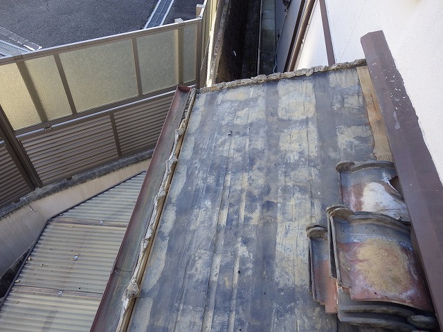 瓦を撤去しました。