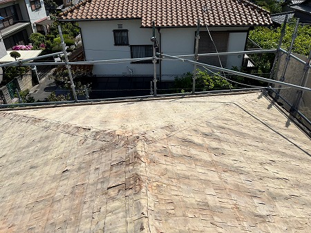 全ての瓦を撤去