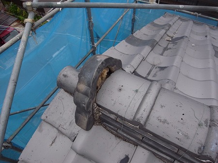 鬼瓦回り漆喰剥がれ