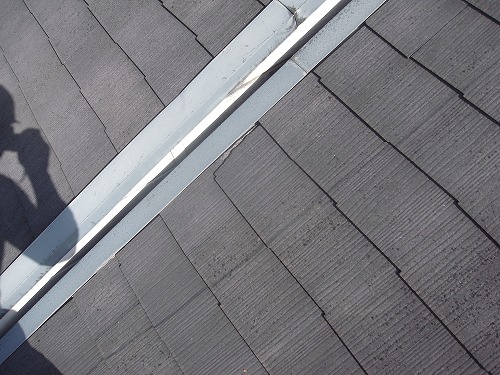 ケラバ際カラーベスト割れ