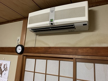 室内雨漏り壁シミ