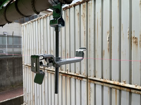 樋吊り金具取付