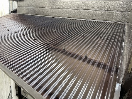 ポリカ波板交換完了