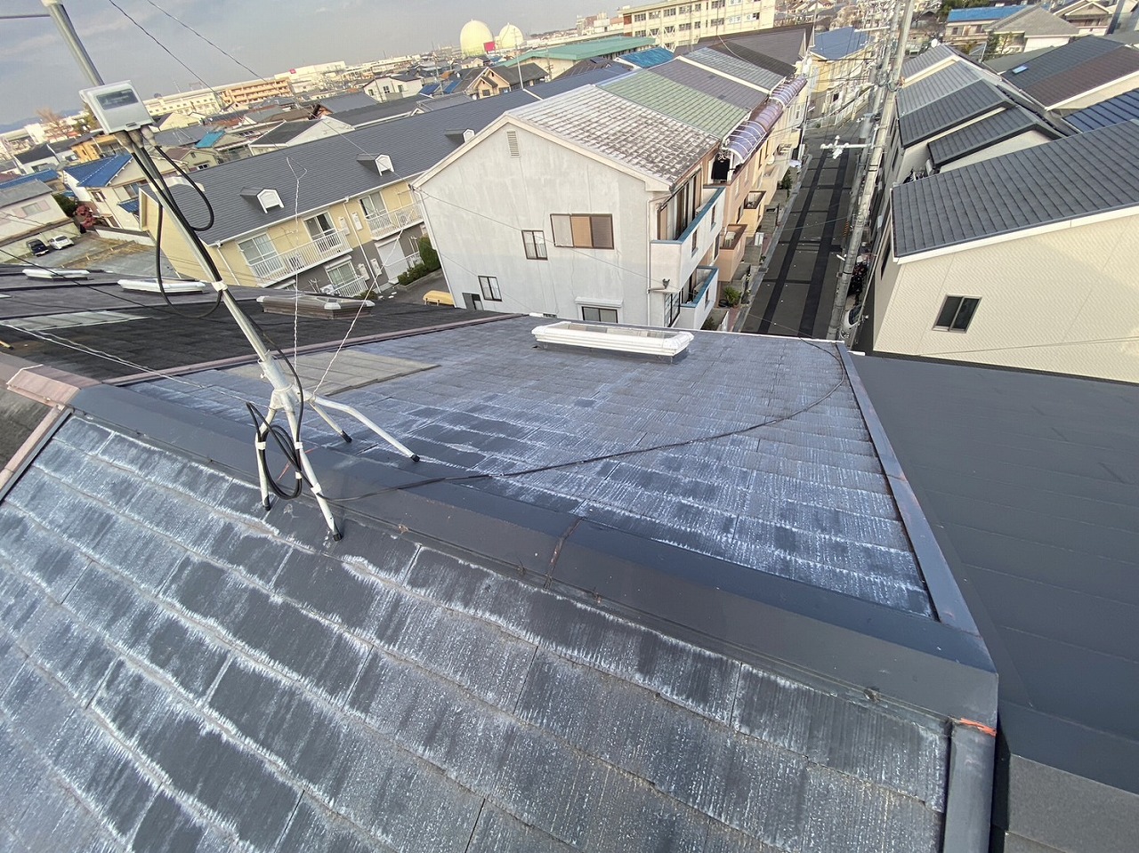 寝屋川市　雨漏りを引き起こし経年劣化したカラーベスト屋根施工方法のご提案