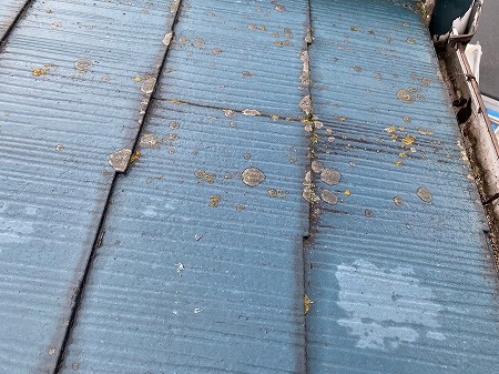 枚方市にてカラーベスト屋根の屋根点検を実施