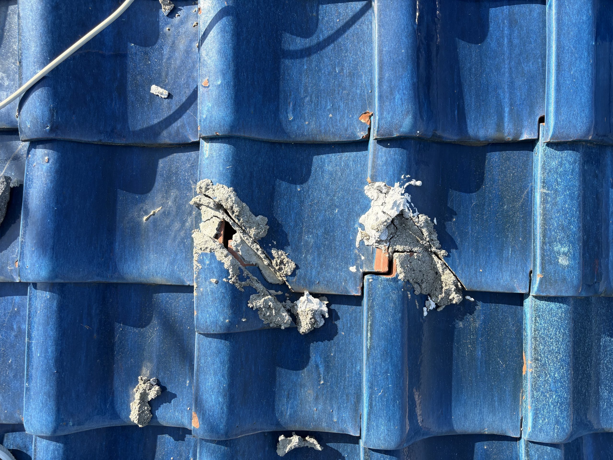 四条畷市地瓦割れ