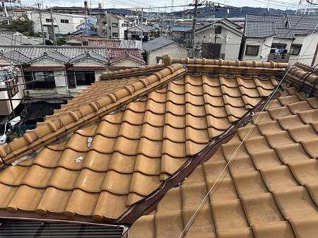 棟の面戸漆喰剥がれ