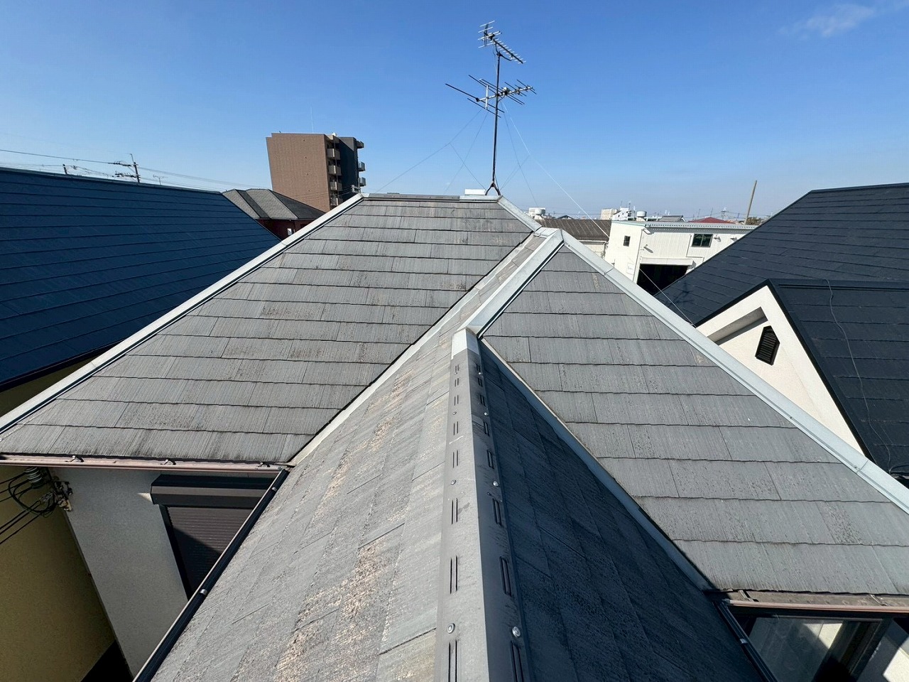 四条畷市　2階建て8寸勾配！今では廃盤になった屋根材の現地調査です！