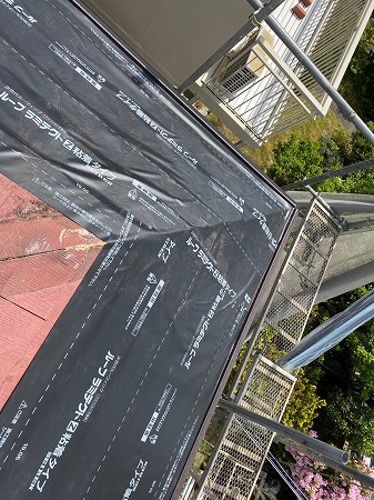 ルーフラミテクト貼り