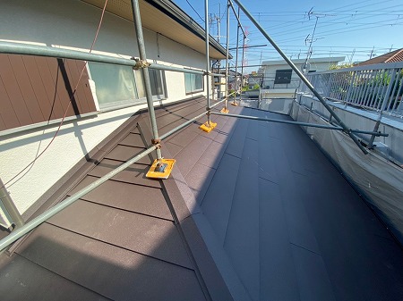 スーパーガルテクト下屋根工事